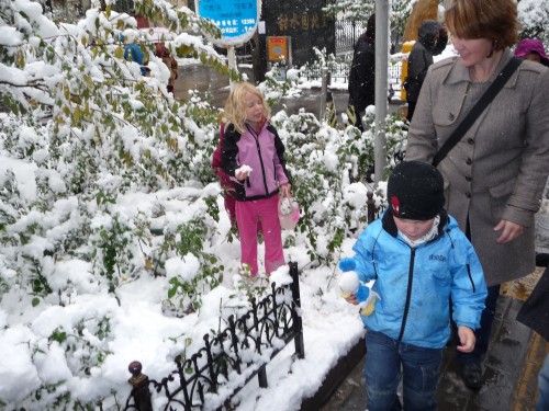 20 cm snø da Bente og Geir og Sondre kom til Beijing 